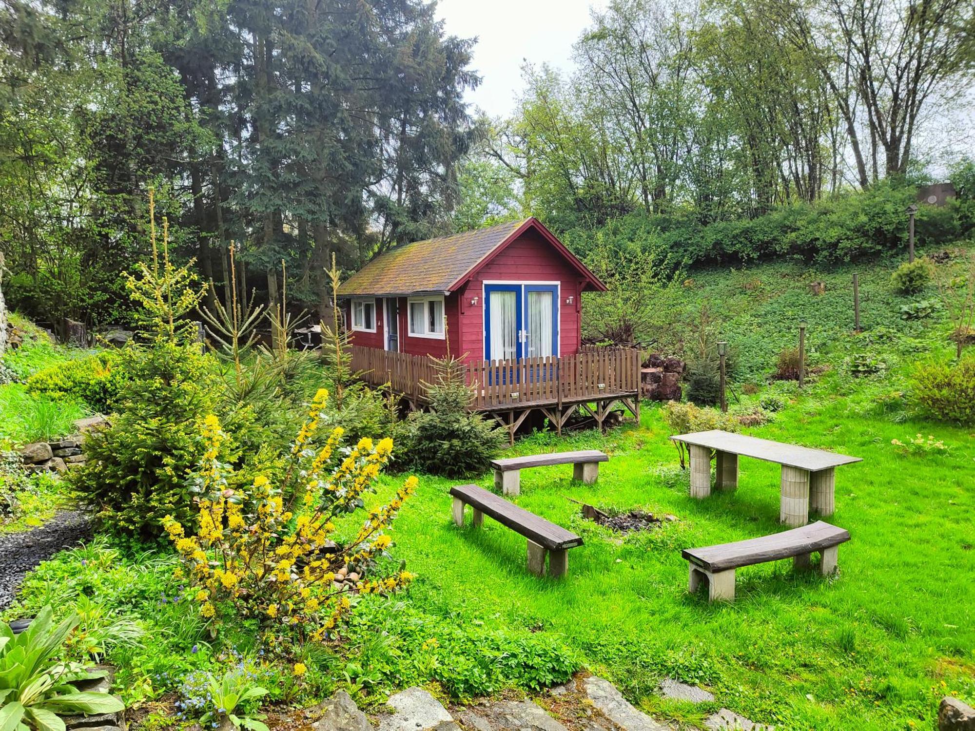 Bed And Breakfast Tvrz Velká Bukovina Exteriör bild