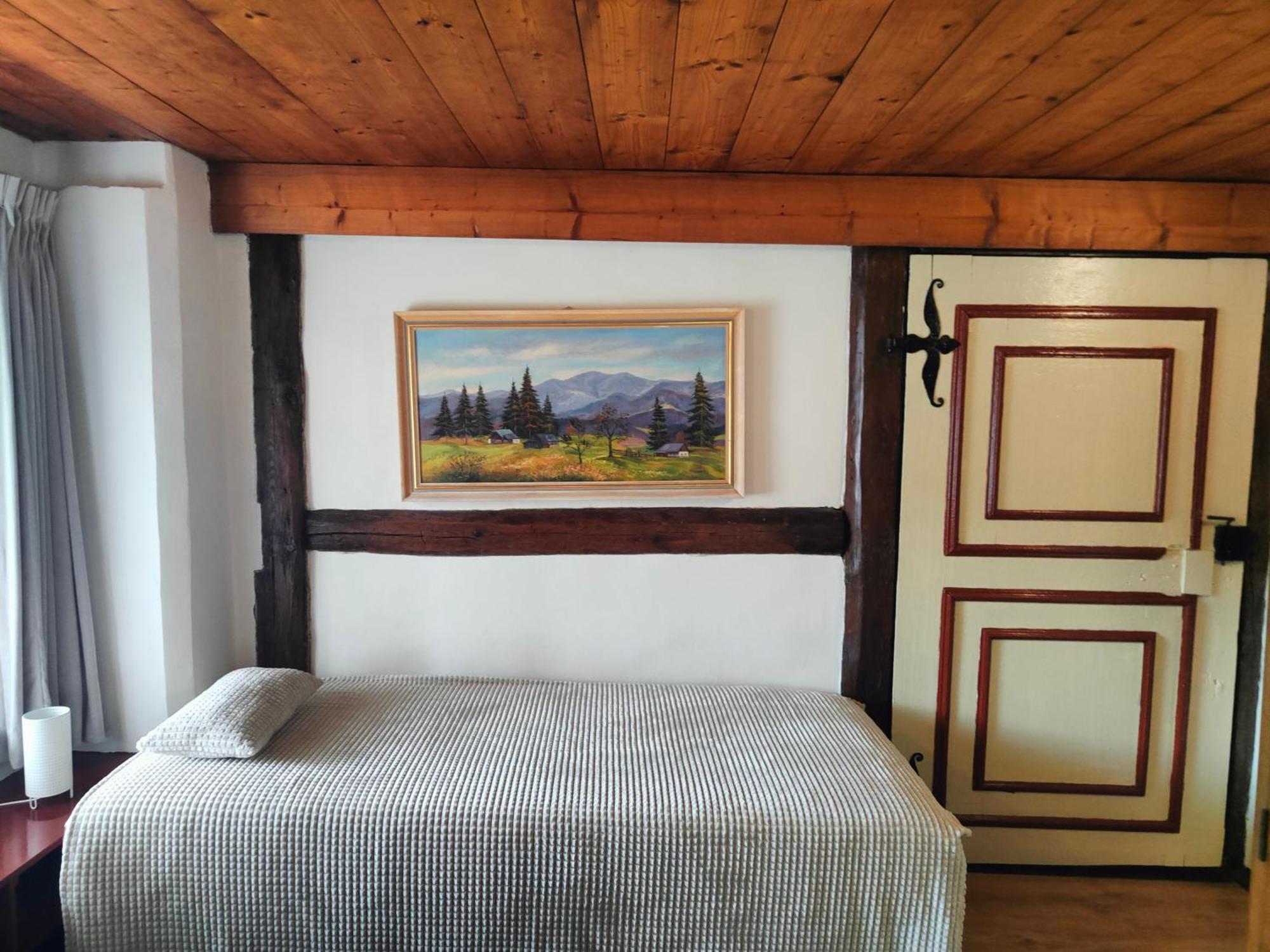 Bed And Breakfast Tvrz Velká Bukovina Exteriör bild